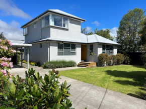 Charlesworth Villa - Christchurch Holiday Homes
